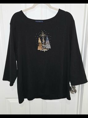 Karen Scott Woman Black Christmas Tree Embellished 3/4 Sleeve Top Plus Size 2X.